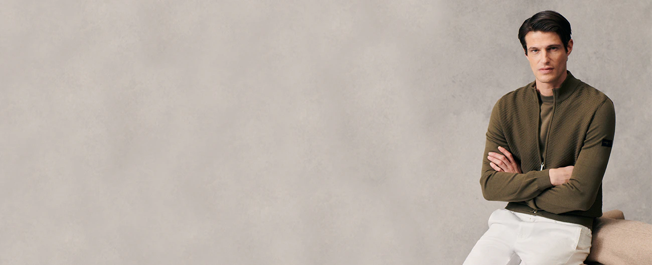 Man in Cavallaro vest Schulte